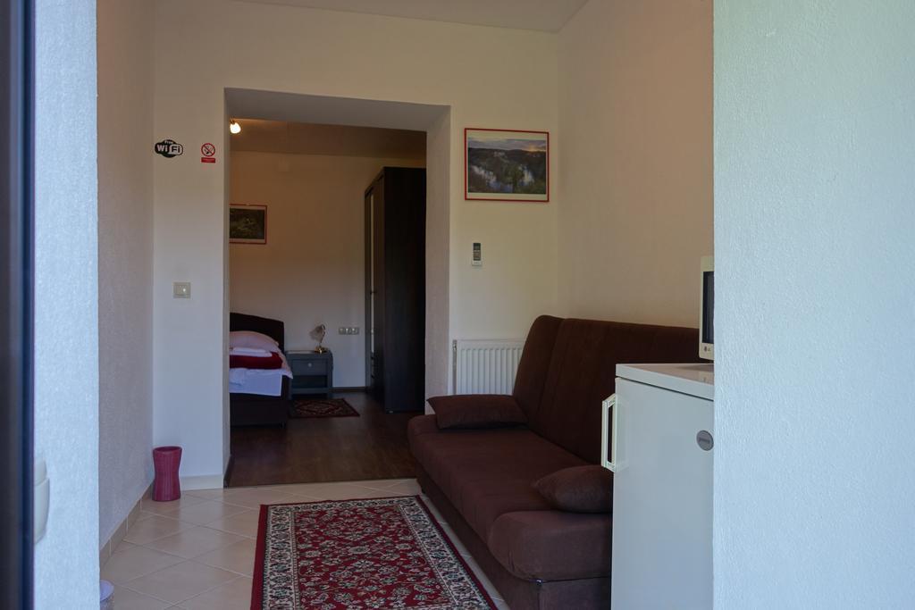 Rooms Modrusan Slunj Habitación foto